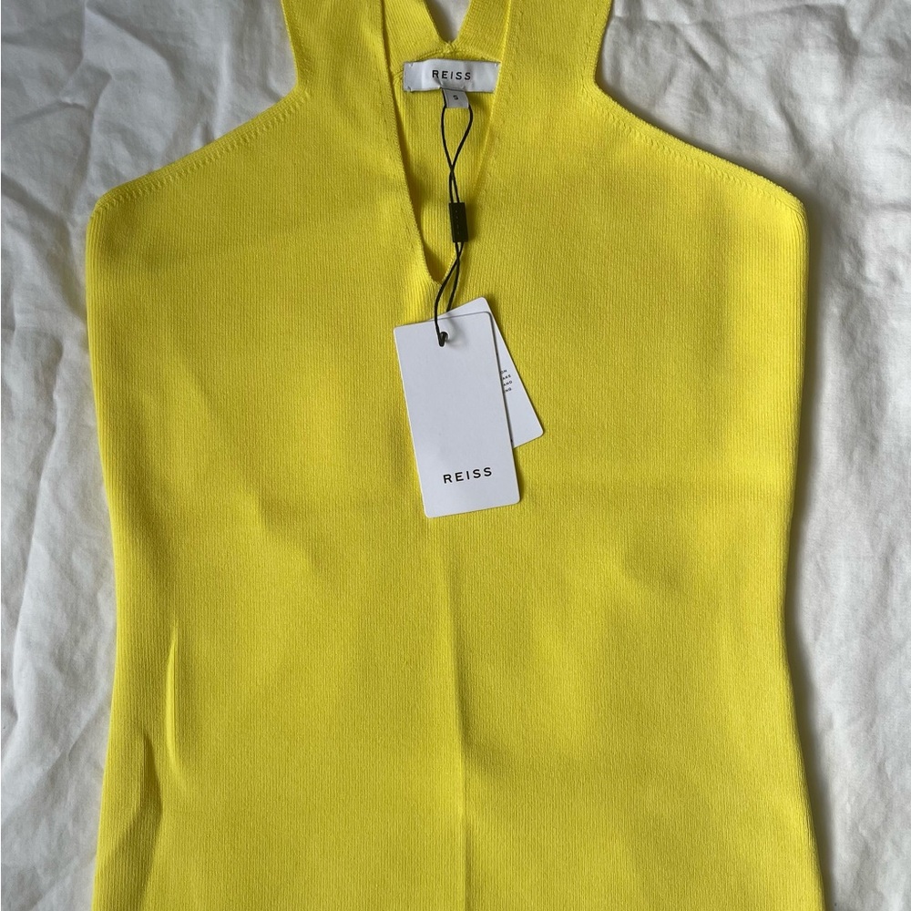 Reiss Knitted Front And Back Sleeveless V-Neck Top. GORGEOUS. Yellow. Size:S - Picture 7 of 15